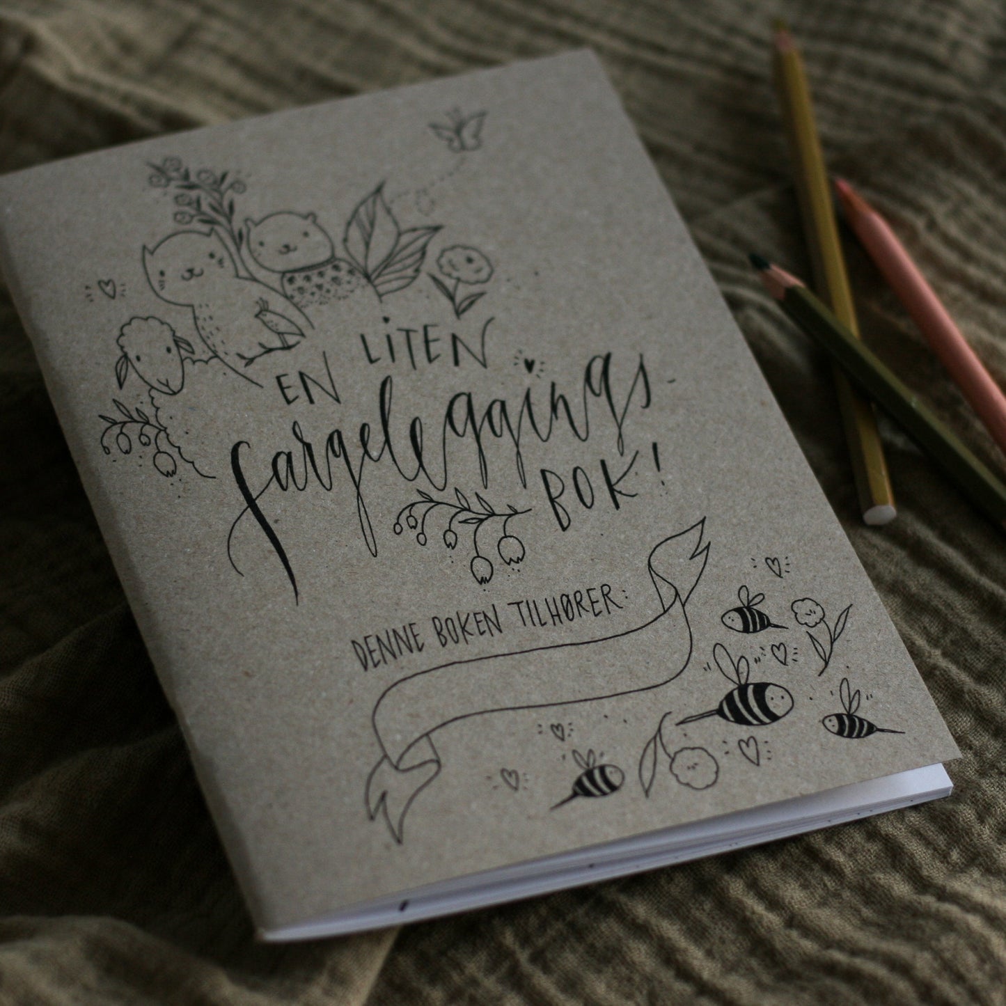 En liten fargeleggingsbok (A5)